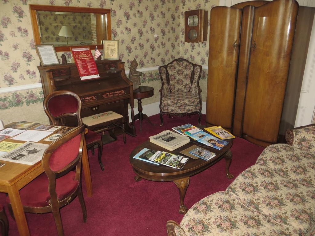 Edith Palmer'S Country Inn, Historical Bed & Breakfast Virginia City Ngoại thất bức ảnh