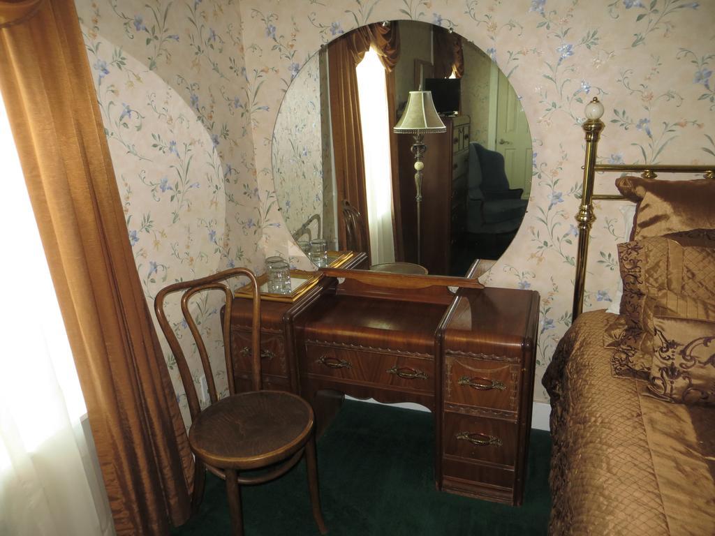 Edith Palmer'S Country Inn, Historical Bed & Breakfast Virginia City Ngoại thất bức ảnh