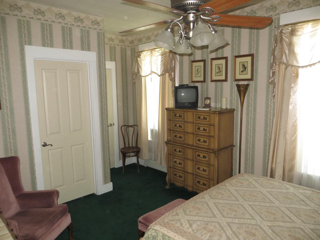 Edith Palmer'S Country Inn, Historical Bed & Breakfast Virginia City Ngoại thất bức ảnh